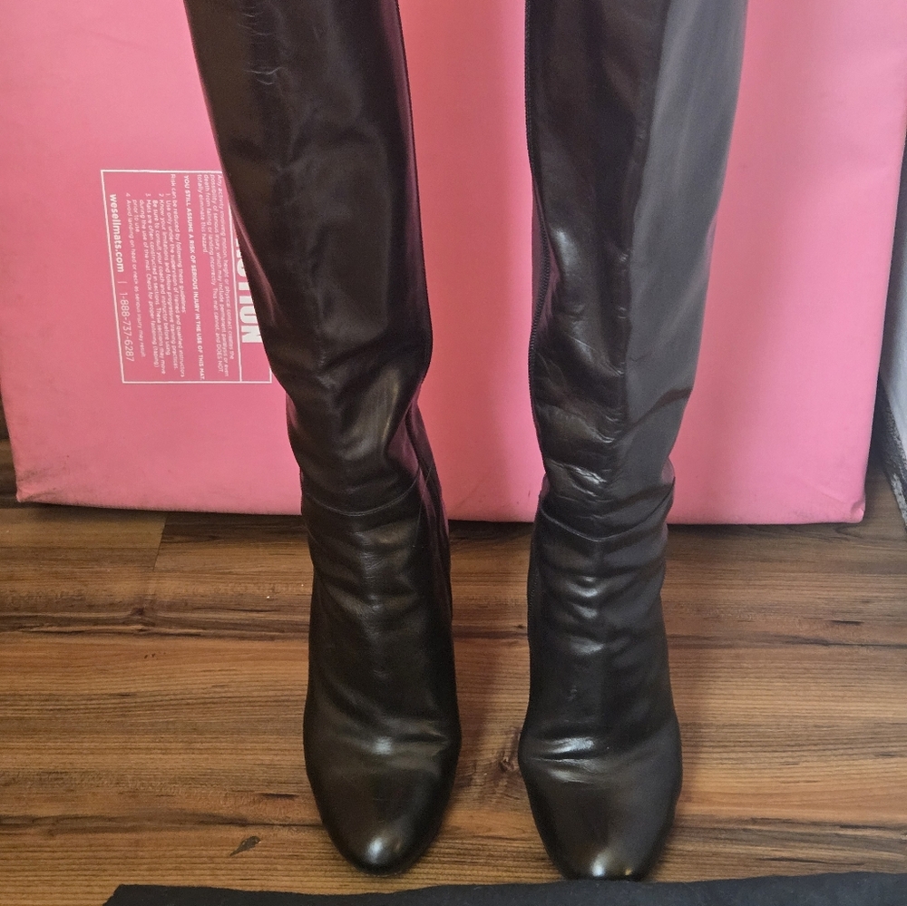 Vera Wang Lavender Collection Soft Black Leather Knee High Boots.